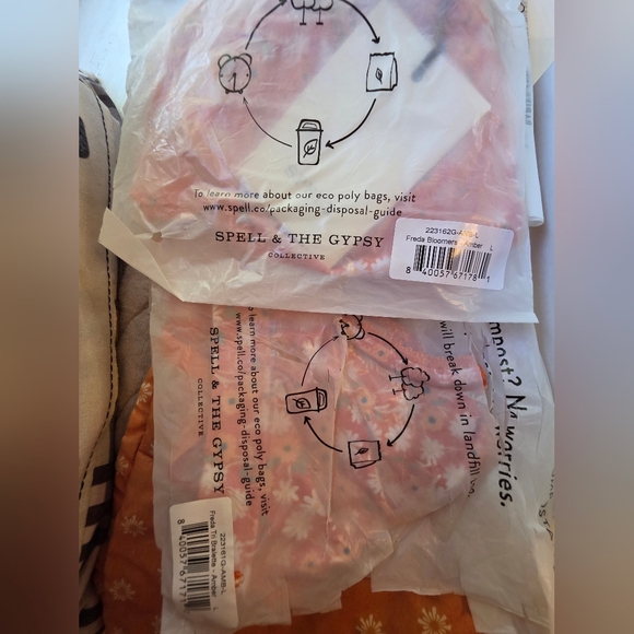 Spell Freda Intimates Set - Picture 2 of 6